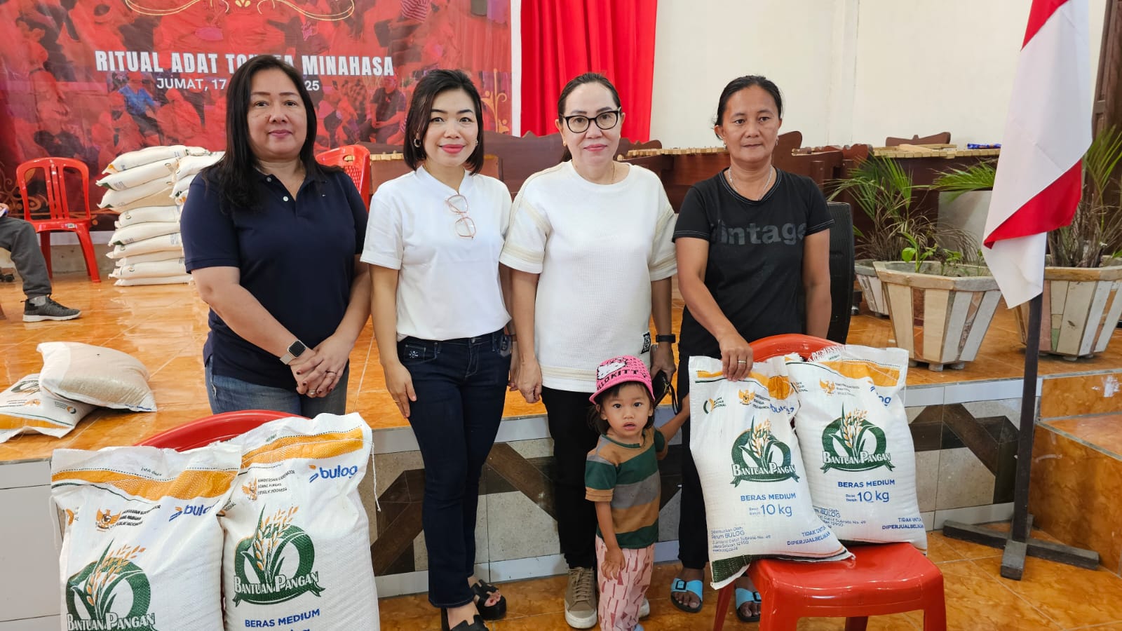 Perkuat Ketahanan Pangan, Pemkab Minut Berikan Bantuan 236 Ton Beras Kepada Masyarakat 