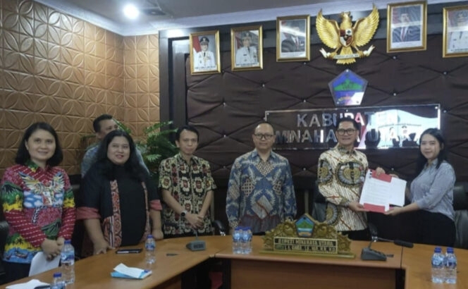 KPK Puji Kinerja Bupati Joune Ganda dan Kaban BKAD Carla Sigarlaki 