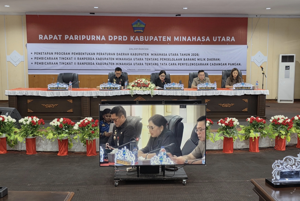 Bupati Joune Ganda Hadiri Rapat Paripurna Terkait Penguatan Tata Kelola Pemerintahan