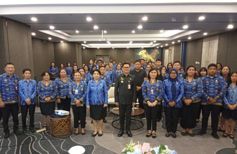 Bupati Joune Ganda Buka Bimtek Penyusunan Keuangan SKPD di The Sentra Hotel