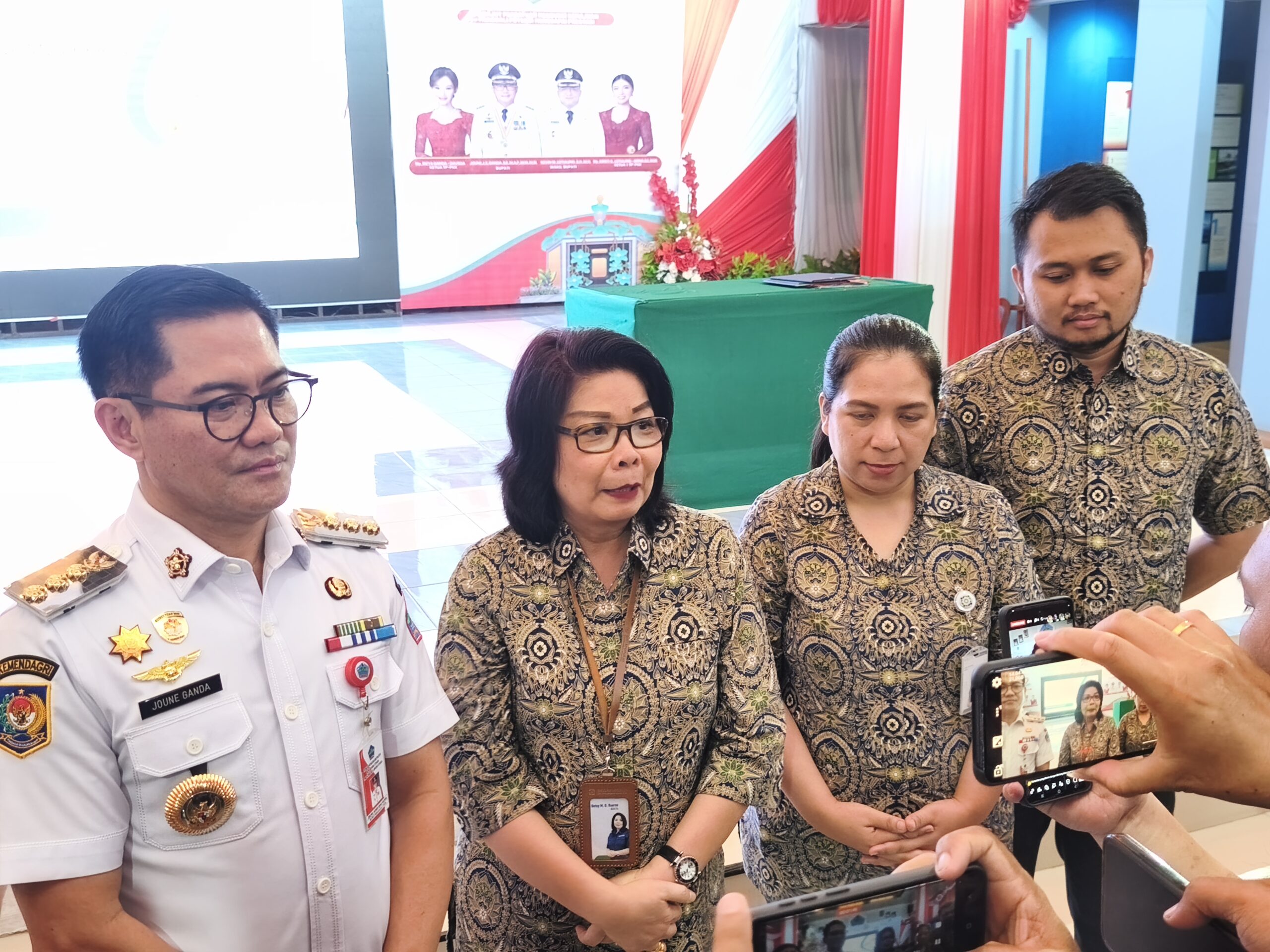 Ditengah Efisiensi Anggaran, Bupati Joune Ganda Terus Biayai Kesehatan Gratis Untuk Masyarakat Minut