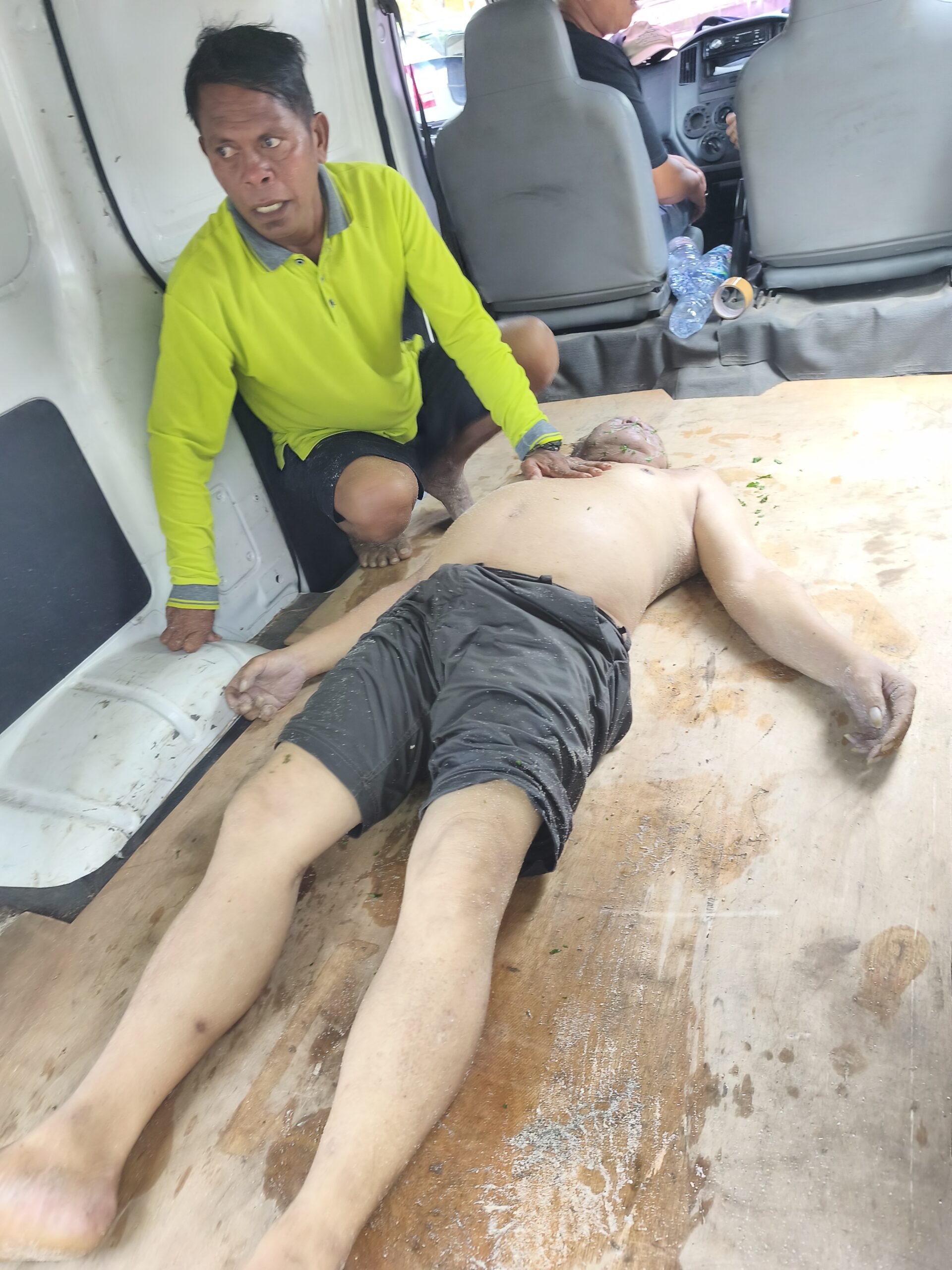 Ombak Besar, Lansia Tewas Tengelam Disaat Berenang di Pantai Paal Marinsong