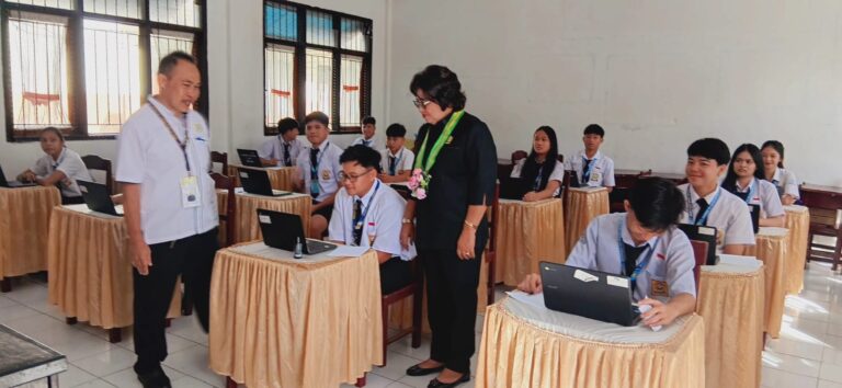 Ketua Dewan VAR Buka Token Tes Kemampuan Akademik di SMP Unklab 