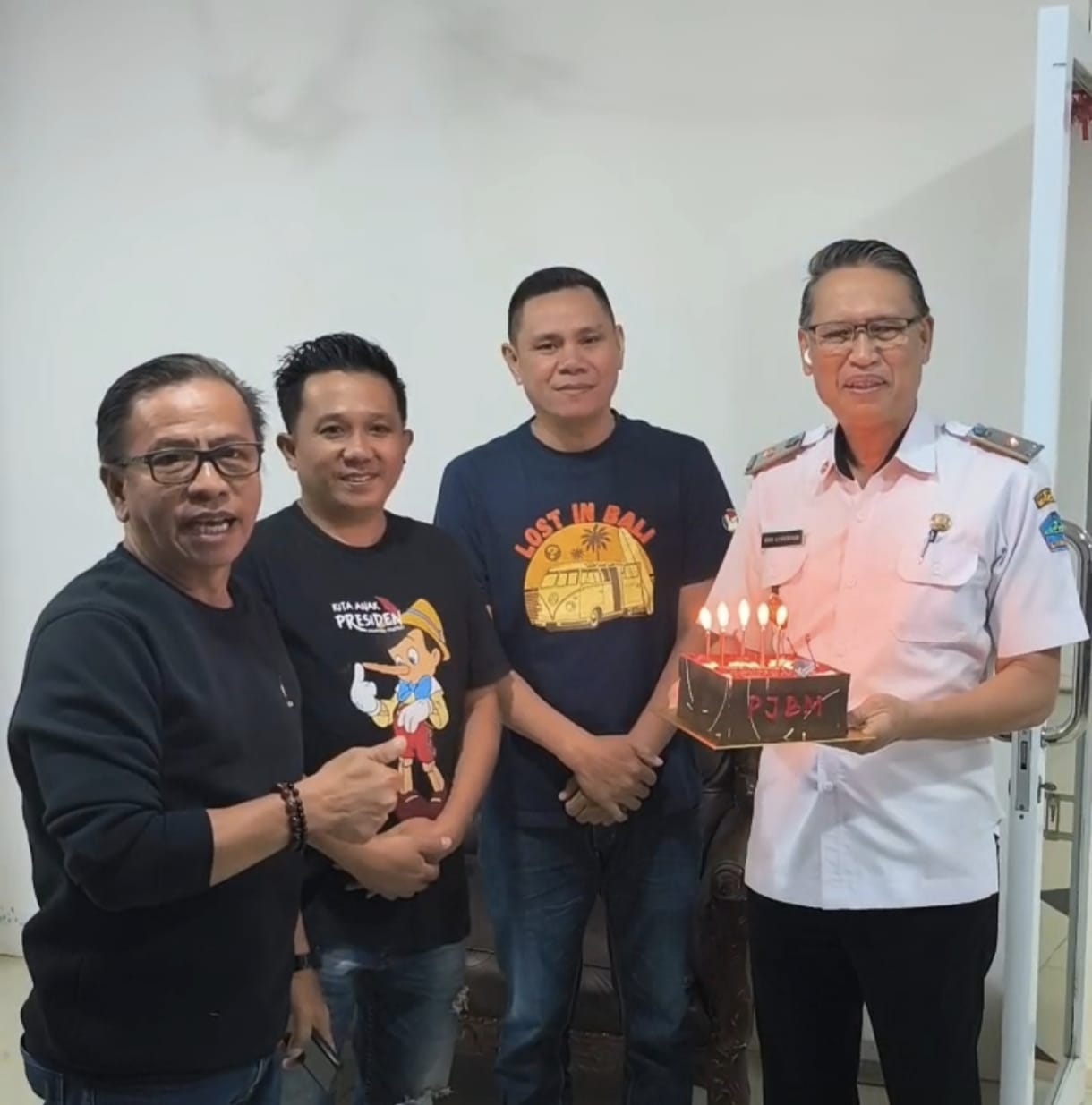 PJBM Berikan Kejutan Ultah Ke Assisten II Robby Parengkuan
