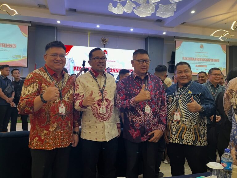 Wakil Bupati Minut Kevin William Lotulung Ikuti Bimtek ASWAKADA di Hotel Planet Holiday Batam