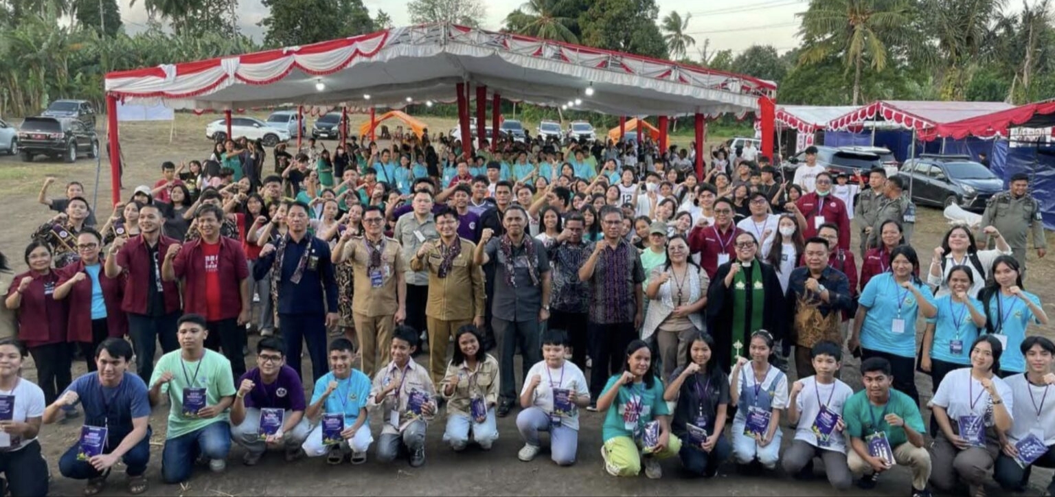 Perkuat Persaudaraan dalam Kristus, Bupati Joune Ganda Buka Perkemahan Kreatif dan Penginjilan Remaja SAG Sulutteng