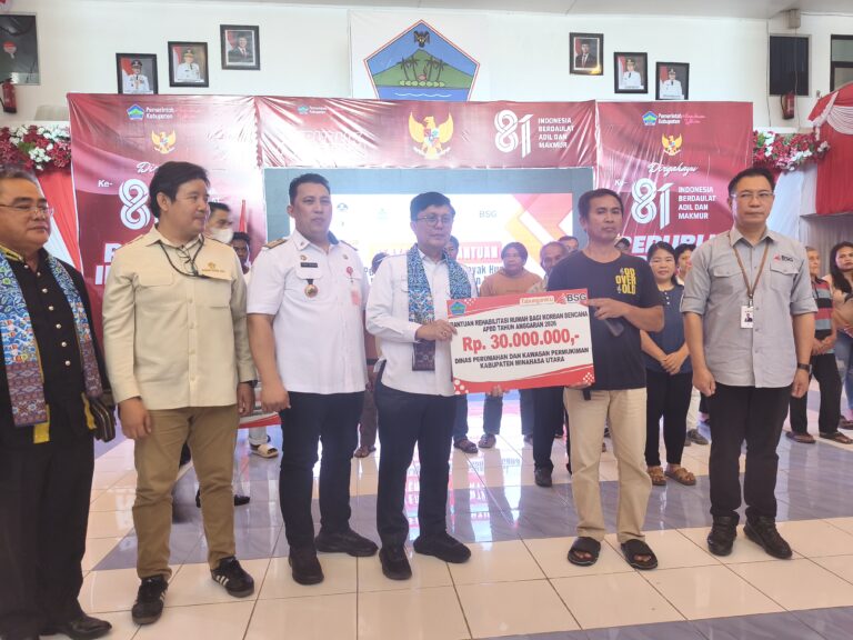 Pemkab Minut Salurkan Bantuan Dana Perbaikan RTLH dan Bantuan Perbaikan Rumah Bagi Korban Bencana