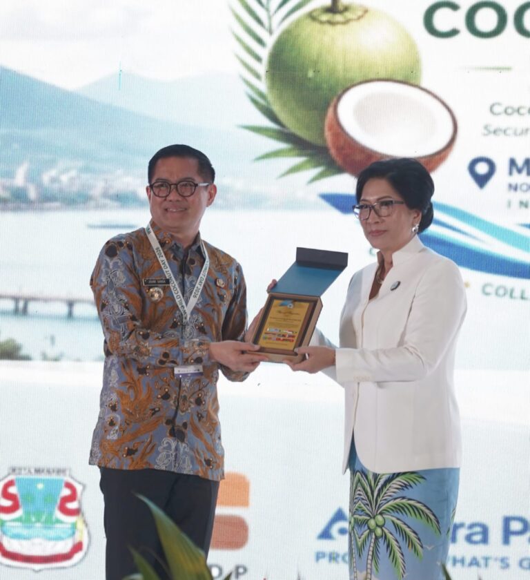 Opening Ceremony World Coconut Day 2026 di Manado, Joune Ganda: Saya Tidak Menyangka Dapat Penghargaan Dari ICC